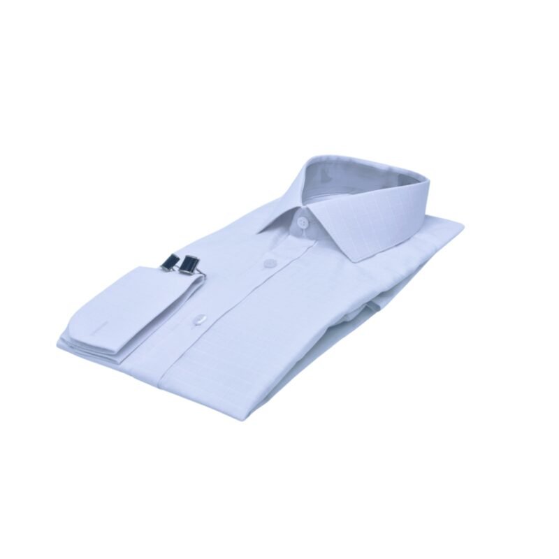 Camisa branca xadrez italiana 100% algodão dobrada, com punho duplo para abotoadura e abotoaduras escuras em destaque sobre fundo neutro.