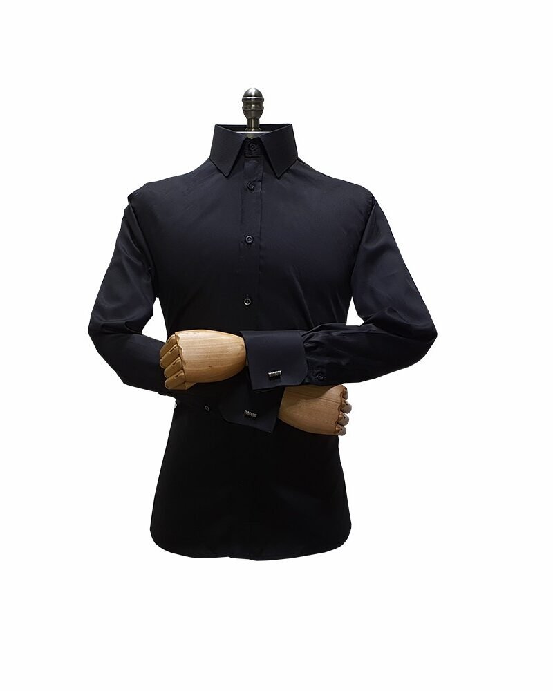Camisa preta lisa masculina com punho duplo completa