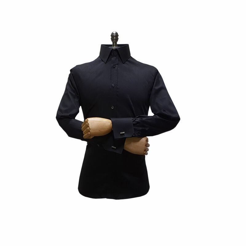 Camisa preta lisa masculina com punho duplo completa