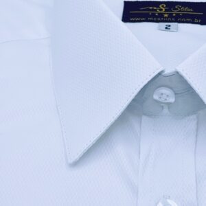 Camisa Branca Maquinetada Padronagem Escama Paixe