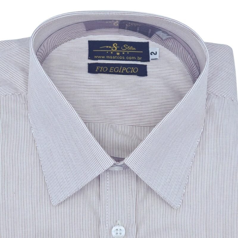 Detalhe interno da gola bordô claro em fio egípcio