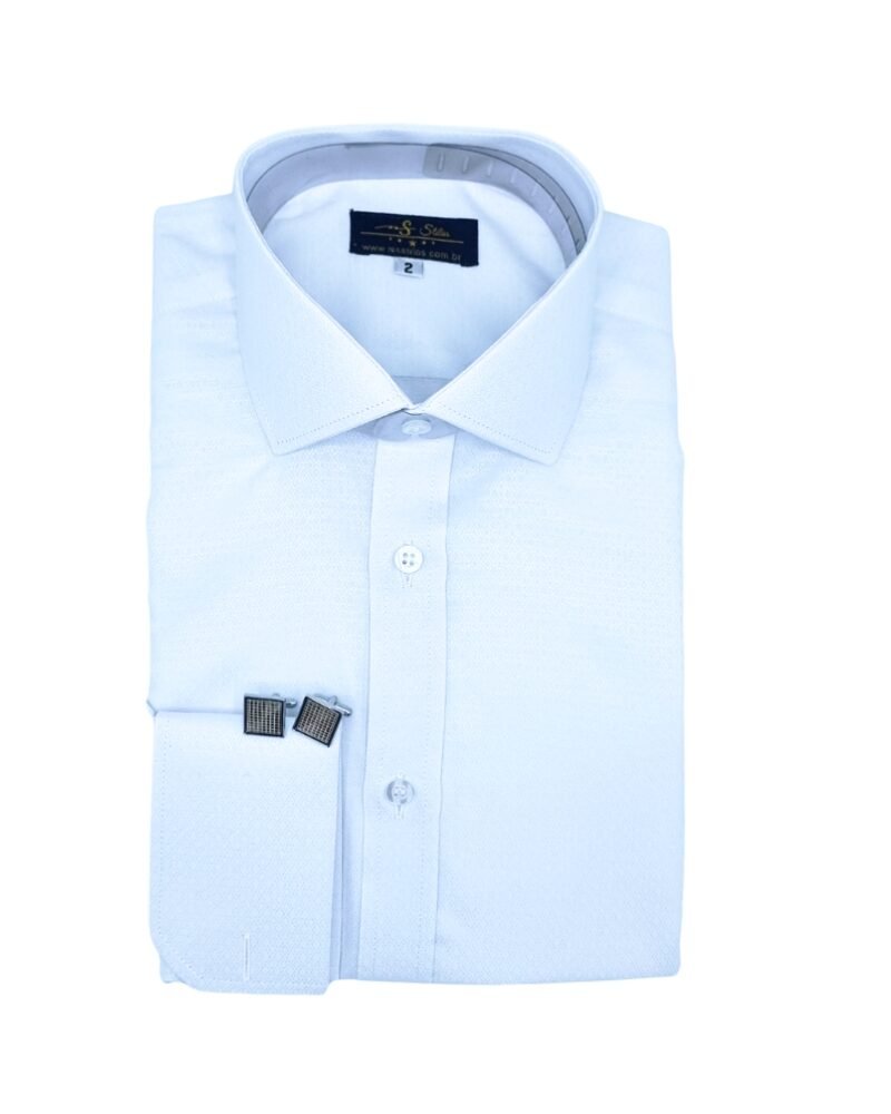 Camisa branca masculina em tecido gravataria dobrada vista superior