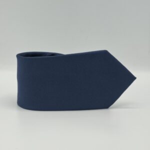 Gravata Azul Marinho Lisa Semi Slim 7,5 x 1,52 Cm