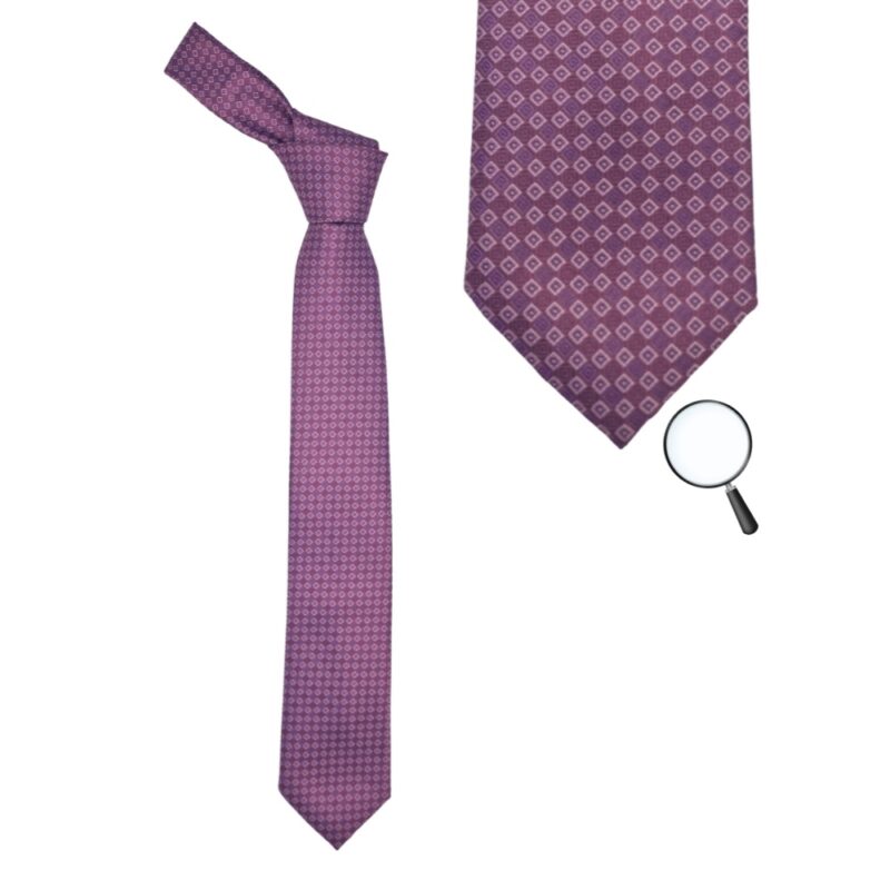 Gravata Bergamo New York lilás com detalhe ampliado do tecido geométrico