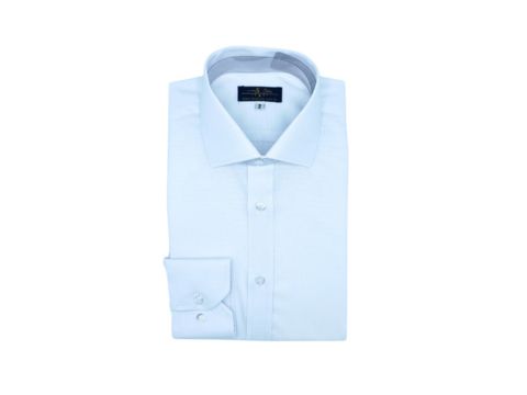 Camisa social branca masculina com punho de botão, perfeita para reuniões de negócios e uso diário com elegância.