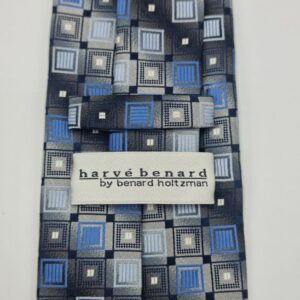 Verso da gravata azul com etiqueta original da marca Harvé Benard