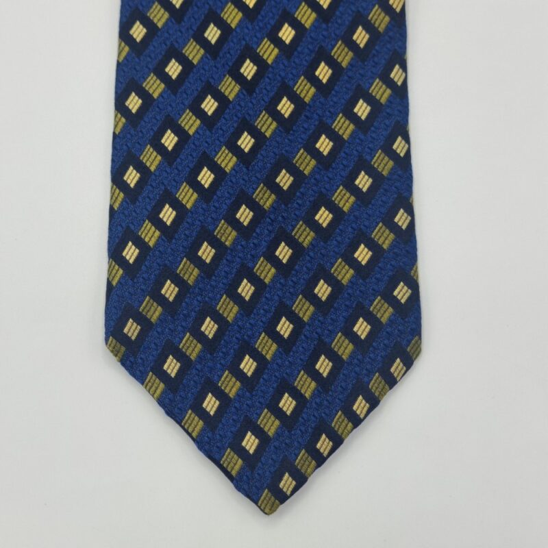 Ponta frontal da gravata azul em seda com acabamento social elegante