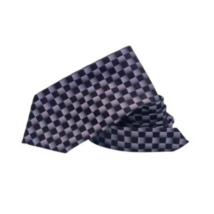 Gravata masculina de seda dobrada destacando estampa geométrica preta e lilás