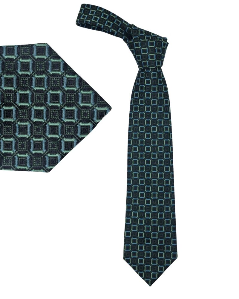 Gravata verde escuro em seda com nó pronto e caimento tradicional elegante