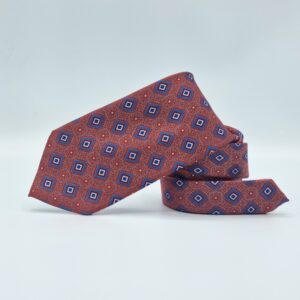 Detalhe do tecido da gravata vermelha em seda da marca Sean John