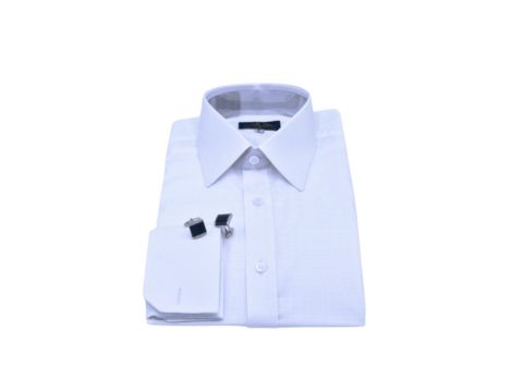 Camisa francesa branca xadrez com punho duplo para abotoadura da Ms Stilos, ideal para ensaios pré-casamento elegantes.