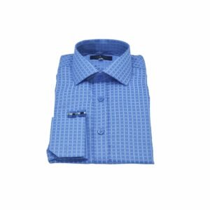 Camisa social azul masculina com punho duplo dobrada frontal