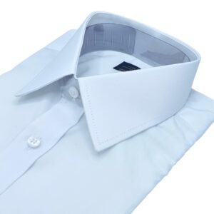 Camisa branca social em fio egípcio vista superior dobrada