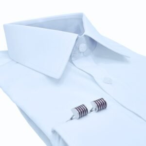 Gola francesa estruturada da camisa branca masculina em fio egípcio