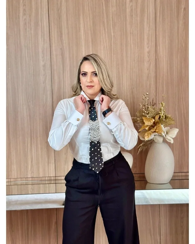 Camisa Branca lisa Fio Egípcio Punho duplo para Abotoaduras Feminina