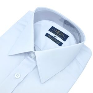 Camisa branca social masculina dobrada em algodão com elastano