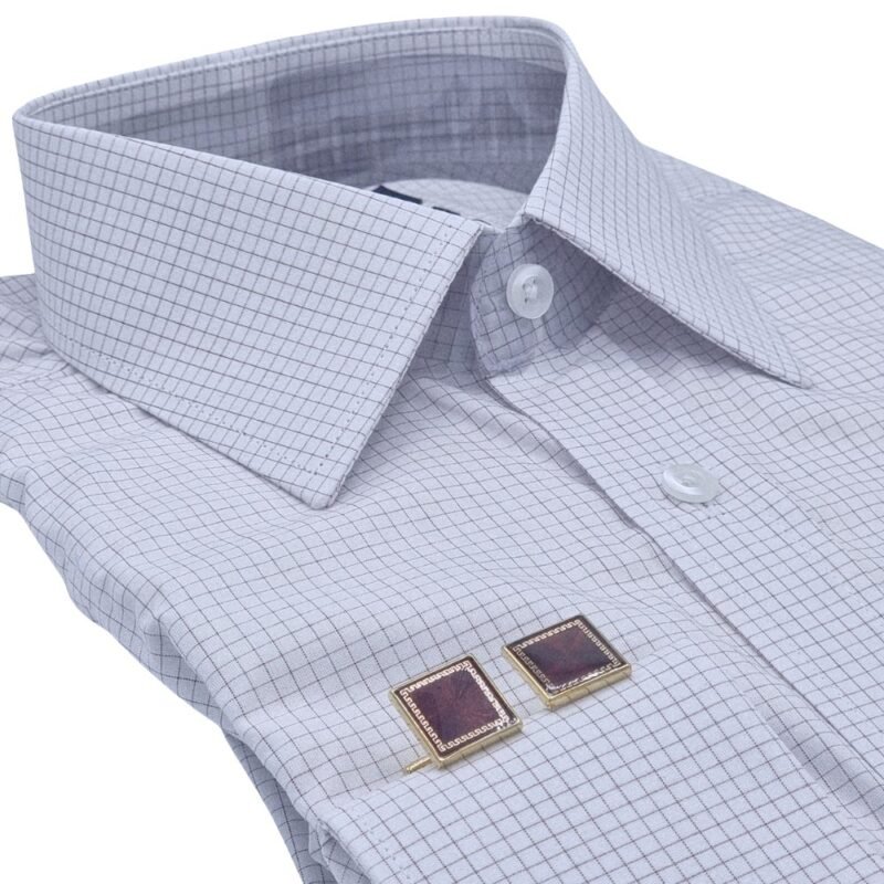 Gola francesa da camisa quadriculada masculina com punho e abotoadura