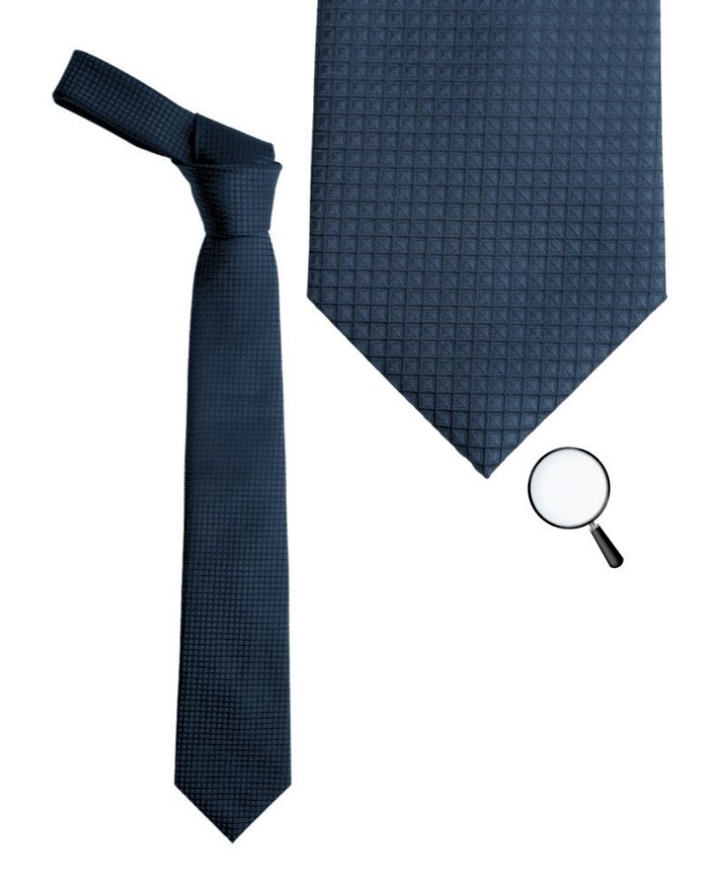 Gravata Karl Lagerfeld Paris Azul Escuro Texturizada Elegância e Sofisticação Contemporânea 8,cm x 1,48 Cm Tradicional