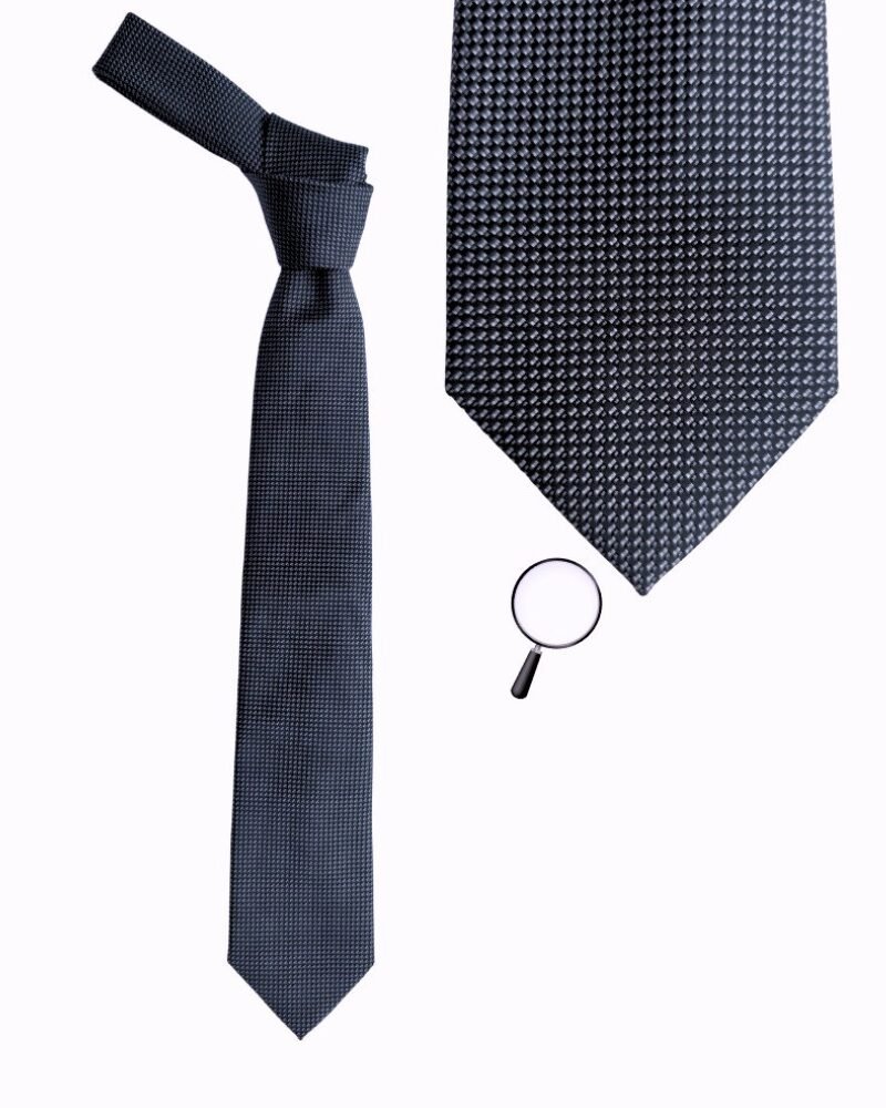 Gravata Michael Kors Chumbo Escuro Texturizada Estrutura Robusta e Nó Volumoso de Presença -8,cm x 1,46 Cm Tradicional