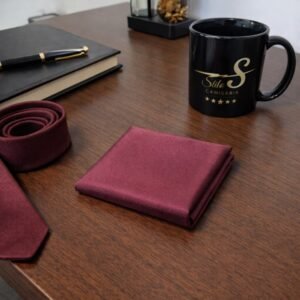Lenço de Bolso Vinho Imperial Acetinado Sofisticação Profunda e Marcante Ms Stilos