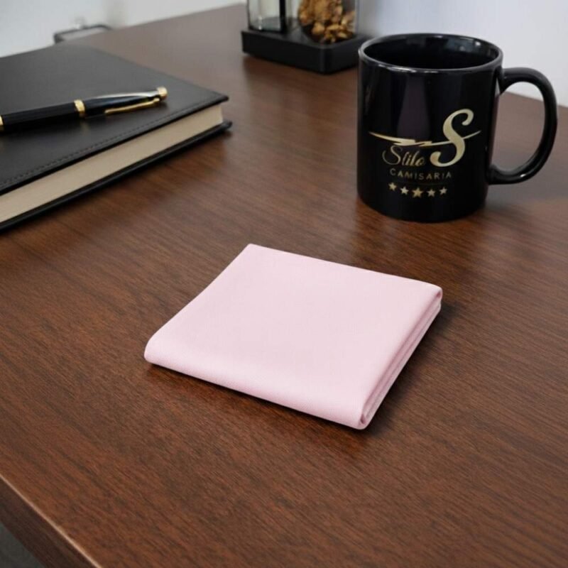 Lenço de Bolso Rosa Bebê Liso Elegância Minimalista e Refinada Ms Stilos
