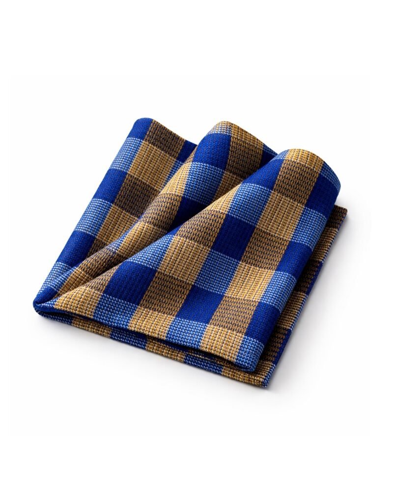 Lenço de Bolso Xadrez Azul e Caramelo Elegância Clássica com Presença Ms Stilos