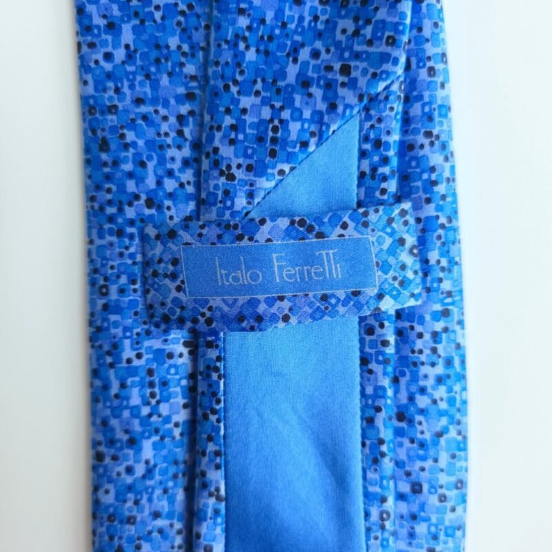 Gravata Italo Ferrelli Azul com Padrão Abstrato – 100% Seda – 10 cm/ 1,59 cm Tradicional Larga