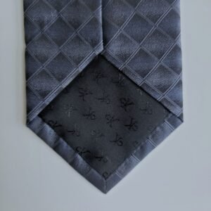 Gravata Calvin Klein Cinza Texturizada – 100% Seda – 9,5 cm/ 1,50 cm Tradicional Larga
