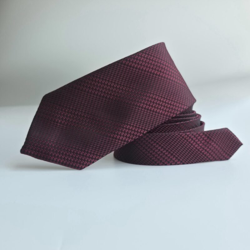 Gravata Semi-Slim Bordô com Textura Geométrica - 7,5 Cm 1,49 Cm