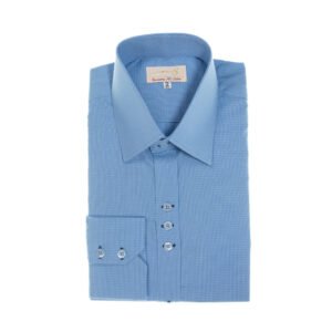 Camisa social azul 100% algodão semi slim da MS Stilos dobrada com vista frontal completa, destacando botões e estrutura.