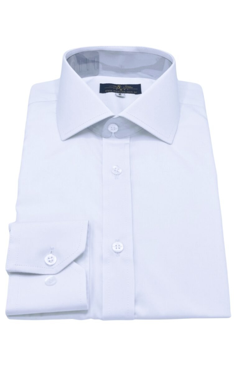 Camisa social branca italiana lisa em algodão egípcio em foto frontal tipo packshot, exibindo toda a peça fechada com punho e gola alinhados.