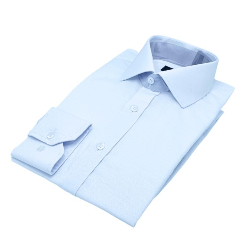 Camisa italiana branca tecido gravataria dobrada em vista, mostrando frente, gola e punho sobre fundo branco.