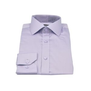 Camisa lilás lisa italiana em fio egípcio com toque acetinado dobrada em vista frontal, com punho à mostra.