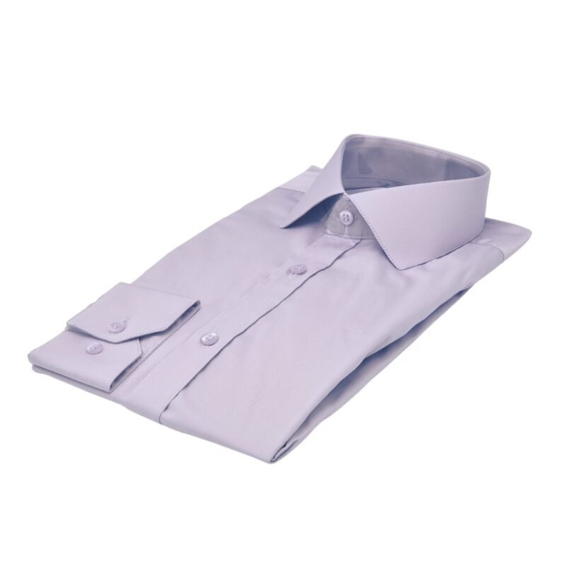 Camisa lilás lisa italiana em fio egípcio com toque acetinado dobrada em vista diagonal completa.
