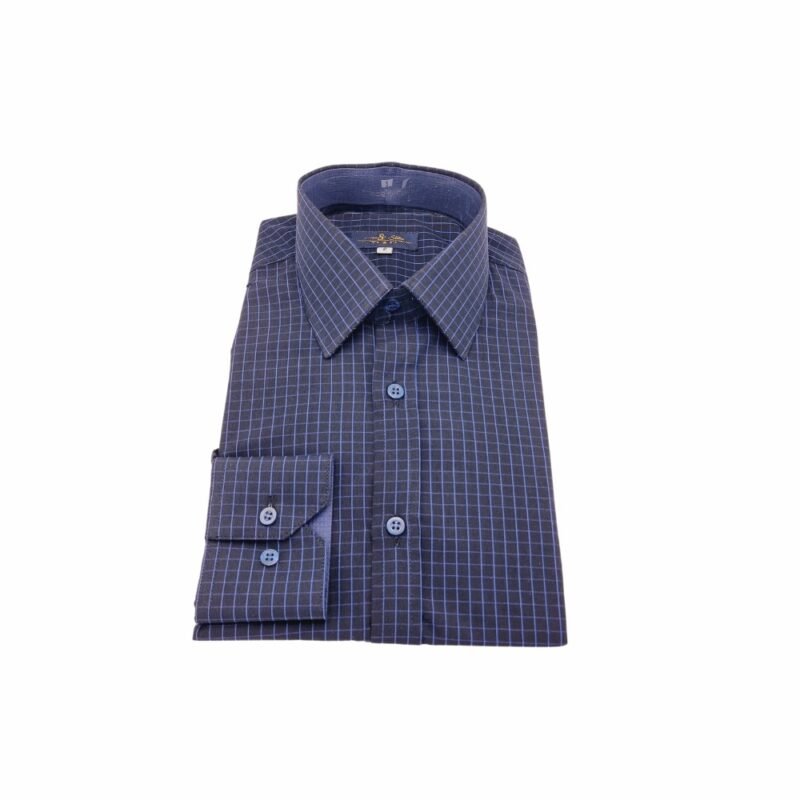 Camisa preta xadrez azul em algodão 100%, dobrada em vista frontal completa com gola e punho à mostra sobre fundo branco.