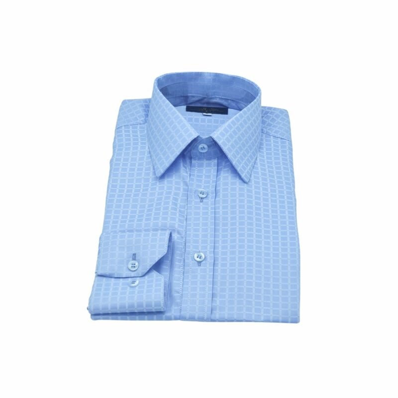 Camisa social azul claro xadrez semi slim dobrada, vista de frente sobre fundo branco.