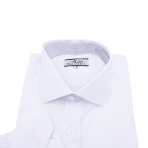 Parte superior de camisa social branca sulfite italiana dobrada, destacando tecido liso, colarinho e punho com botões.