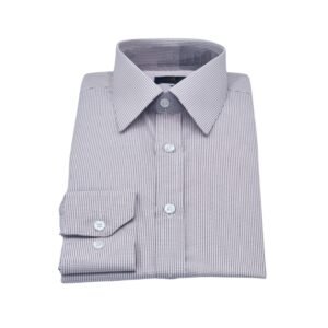 Camisa social quadriculado branco e bordo dobrada em vista frontal sobre fundo branco.