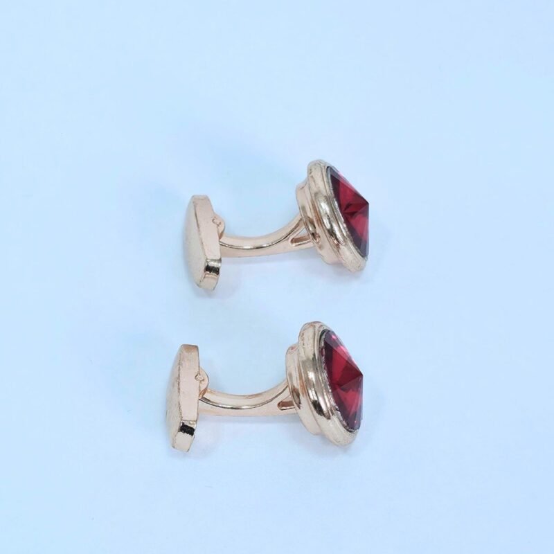 Abotoadura luxo dourada com cristal vermelho - Vista frontal