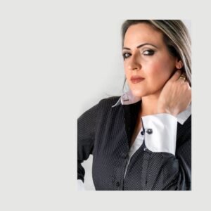 Camisa abotoadura feminina preta - Detalhes do acabamento