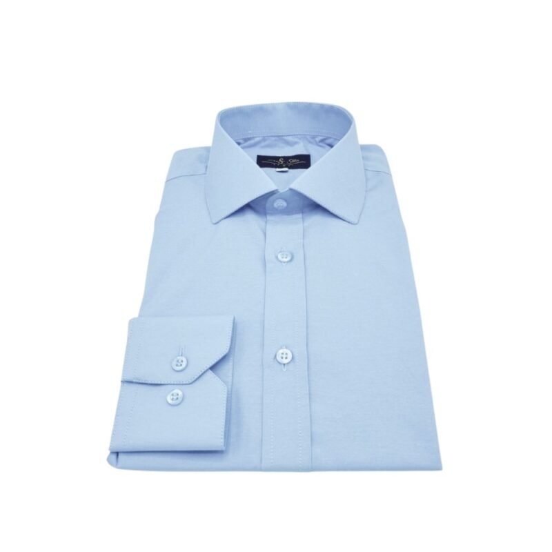 Camisa social azul em tecido sulfite com colarinho italiano dobrada, vista de frente com punho simples - MS Stilos.