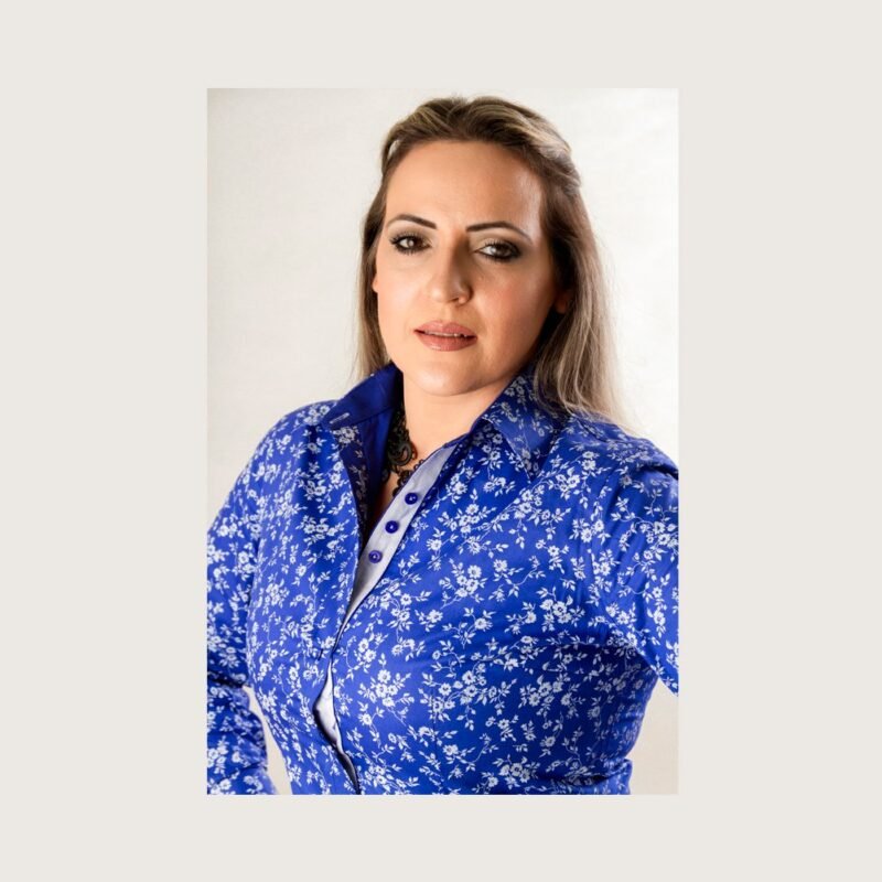 Camisa manga longa feminina azul escuro - Detalhes do acabamento