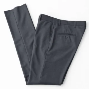 Calça de alfaiataria masculina cinza chumbo lisa, corte reto para o executivo