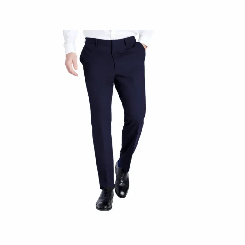 Calça social alfaiataria azul noite lisa composta com camisa social branca