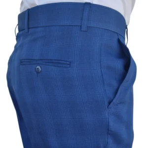 Calça social alfaiataria azul royal estampa gales, vista traseira do executivo