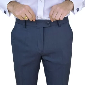 Detalhe da braguilha e cós da calça social azul noite estampa lisa