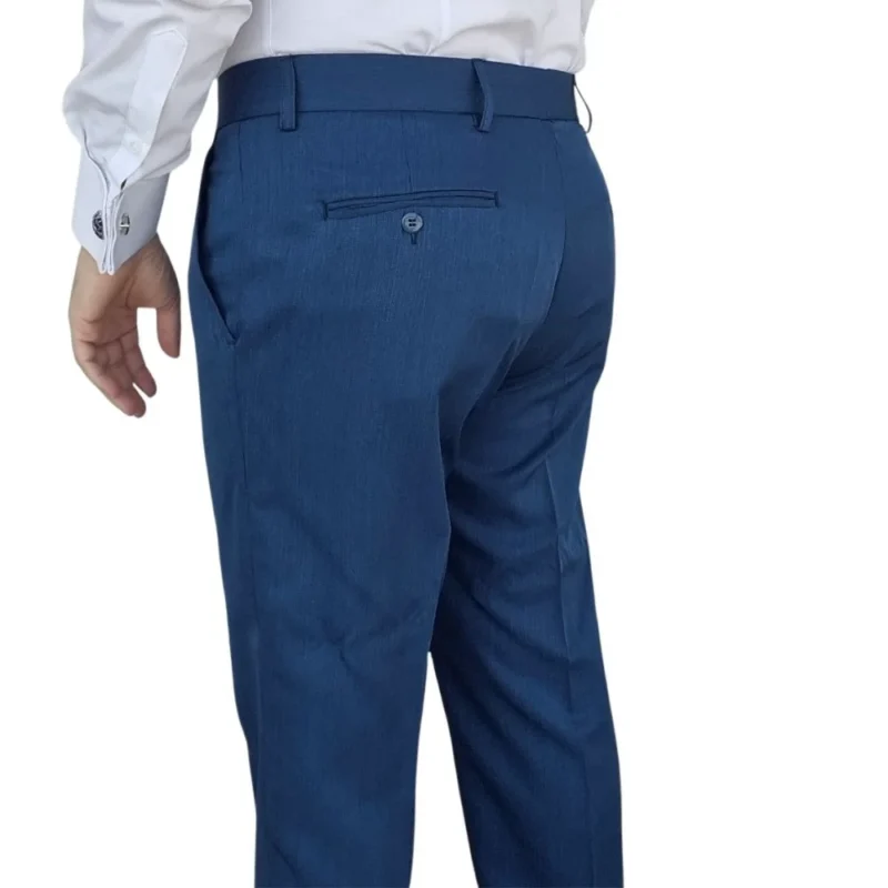 Calça social azul royal estampa lisa, vista traseira