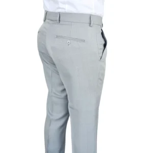 Detalhe do bolso traseiro com botão da calça social cinza clarinho estampa gales