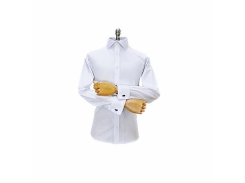 Camisa branca lisa italiana da MS Stilos com punho para abotoadura, ideal para advogados e executivos em ambientes formais.