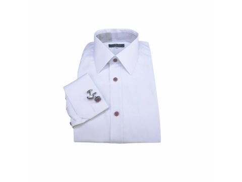 Camisa branca lisa sulfite francesa masculina da MS Stilos com botão vinho e acabamento sofisticado